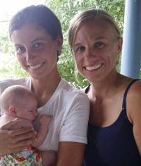 Ruby Montoya, Jessica Reznicek y un bebé